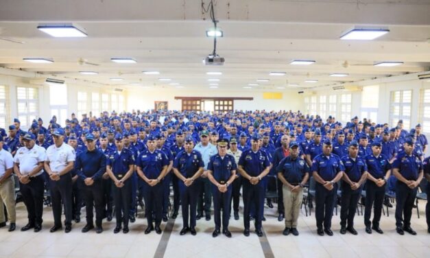 Director general PN continúa agenda de supervisión y orientación al personal policial con recorrido por la Región Este