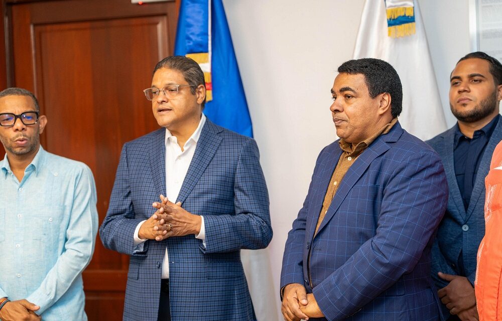 G-12 respalda gestión de Méndez y garantiza que no habrá aumento del pasaje en sus rutas