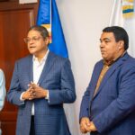 G-12 respalda gestión de Méndez y garantiza que no habrá aumento del pasaje en sus rutas