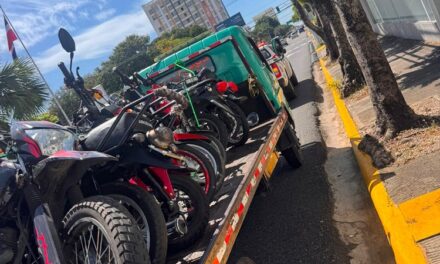 INTRANT, DIGESETT y MOPC fiscalizan 28 vehículos pesados por circular sin autorización