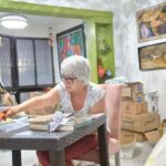El trabajo de los libreros es mucho más que vender títulos en Feria del Libro