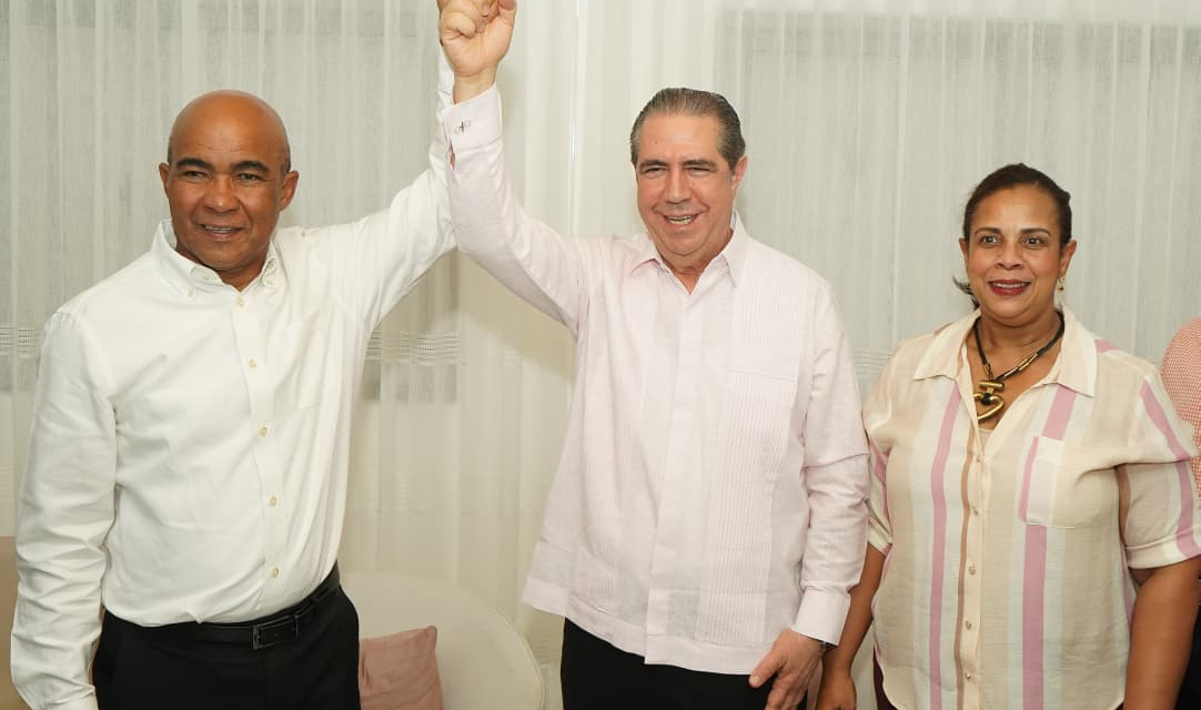 Francisco Javier García suma a Plutarco Pérez y su equipo a la batalla electoral de 2028