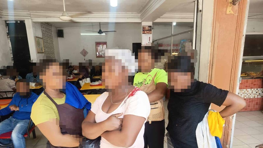 Migración detiene a 38 haitianos en «pica pollos» y comedores chinos del Gran Santo Domingo