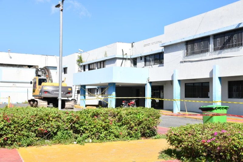 Demolerán área de emergencia del Hospital Salvador B. Gautier