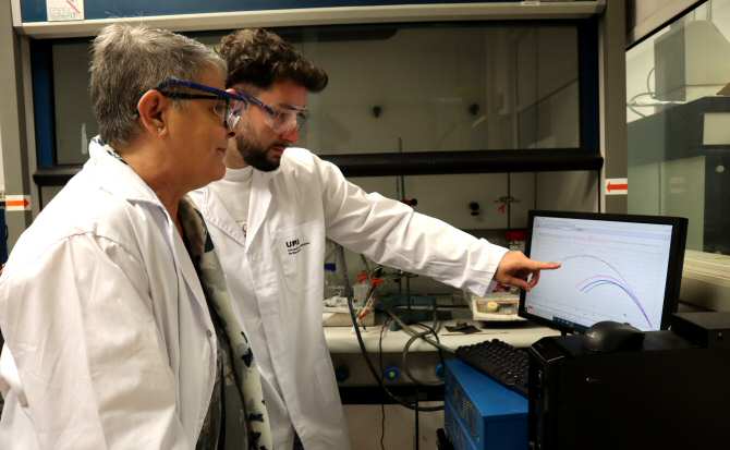 Nueva arquitectura de baterías que aumenta su potencia hasta un 80%