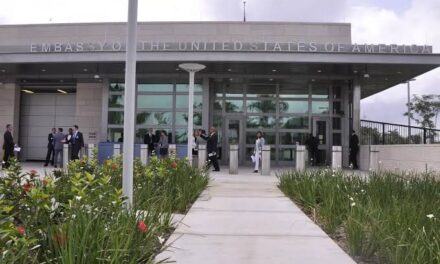 El Domínico Americano y la Embajada de los Estados Unidos en Santo Domingo celebran la graduación de más de 45 periodistas del Programa Inglés para Periodistas
