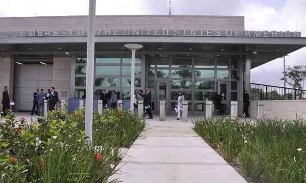El Domínico Americano y la Embajada de los Estados Unidos en Santo Domingo celebran la graduación de más de 45 periodistas del Programa Inglés para Periodistas