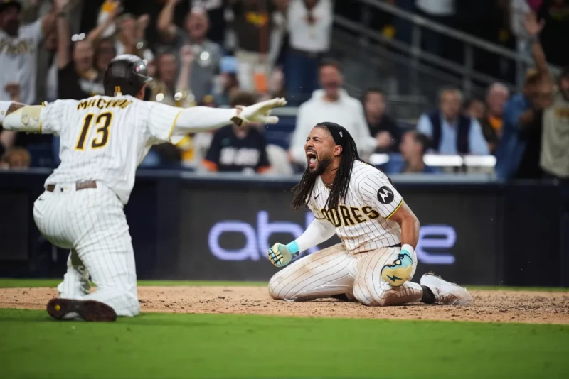 Tatis Jr. y Machado batean jonrones, Padres aplastan a Cubs en el inicio de serie
