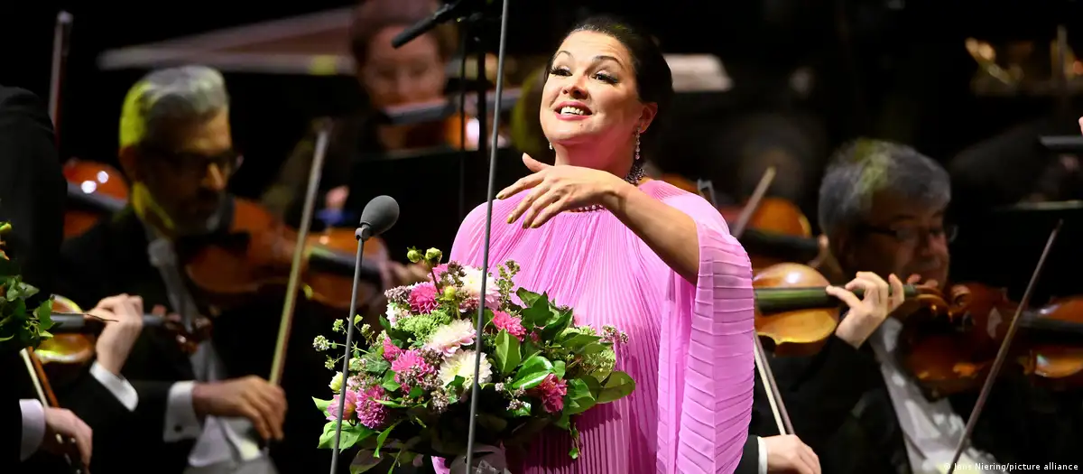 Anna Netrebko: una estrella de la ópera causa polémica en Bonn