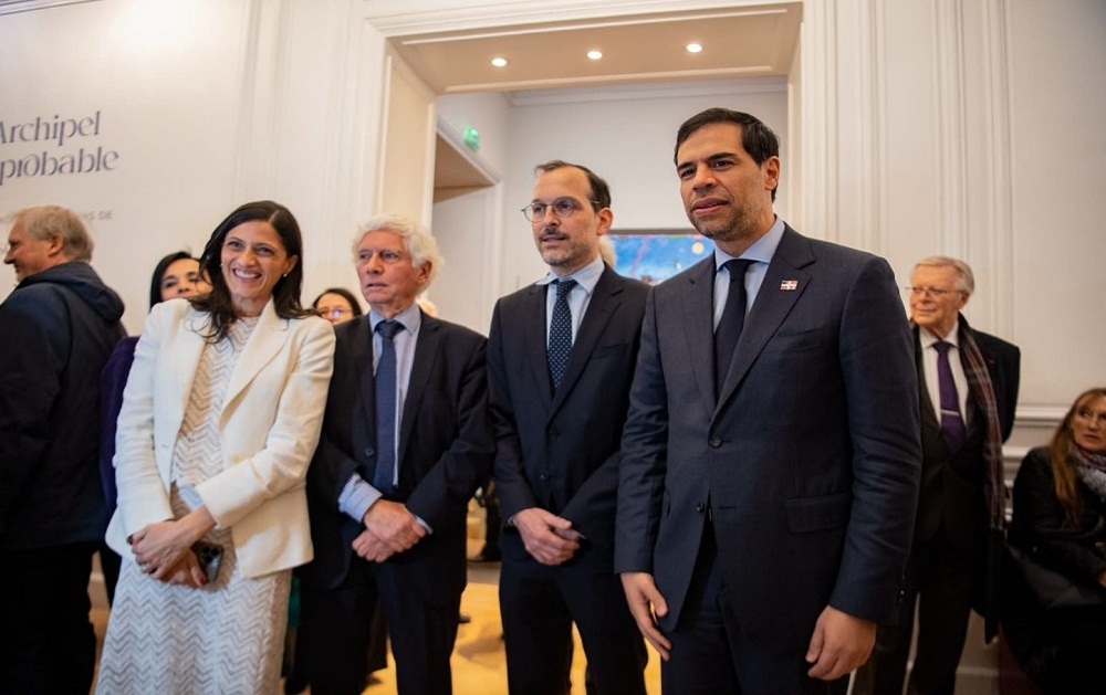 Embajada de la República Dominicana en Francia inaugura la exposición «Archipiélago improbable. Los mundos dominicanos de José Castillo»