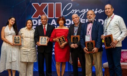 SODOGE reconoce a cinco destacados especialistas como Maestros de la Geriatría Dominicana