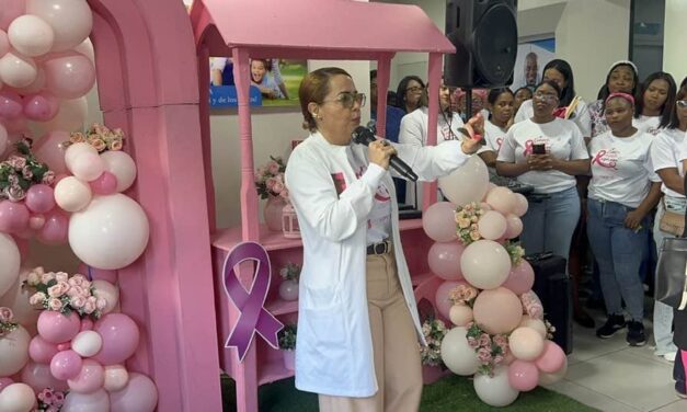 Clínica San Cristóbal impartiò la charla de concienciación «Conócete, Cuídate, Sigue Aquí»