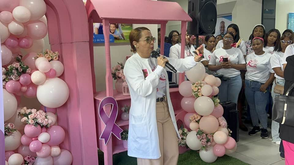 Clínica San Cristóbal impartiò la charla de concienciación «Conócete, Cuídate, Sigue Aquí»