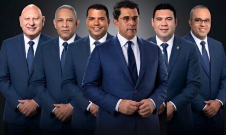 David Collado suma cinco senadores a su proyecto presidencial