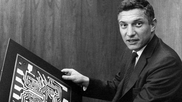 Robert Noyce: El inventor del microchip y creador de Silicon Valley