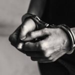 Corte condena a cinco años a hombre tras revocar absolución por violencia contra expareja