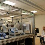 Robot con inteligencia artificial que hace experimentos y descubrimientos biológicos