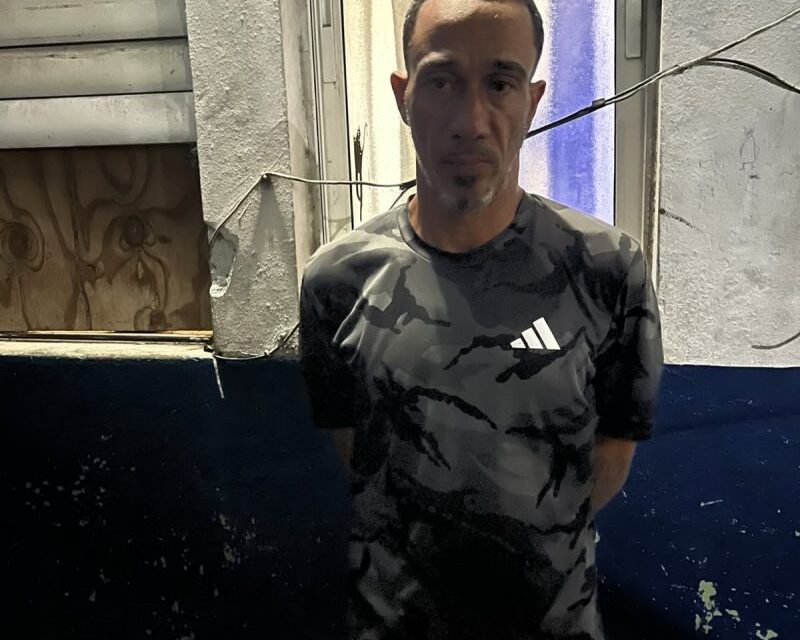 Apresan a hombre por presunta violencia de género en SDO