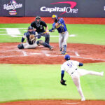 Cerveceros aplastan a los Rays y se ponen a una victoria de primer título