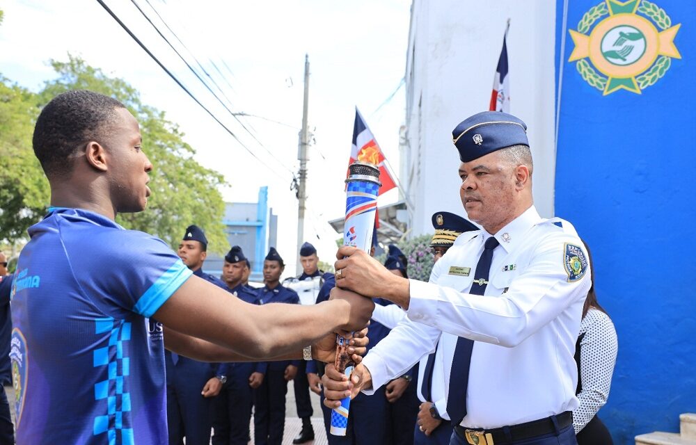 Trasladan a San Cristóbal antorcha de los IV Juegos Mundiales de Policías