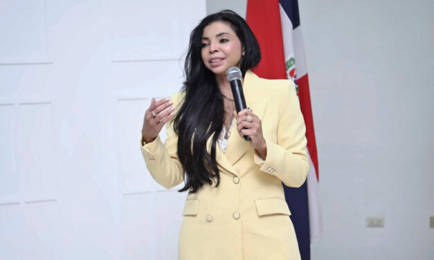 Procuradora General llama a asumir compromiso con una educación centrada en valores
