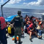 Armada de RD y Guardacostas de EE. UU. en PR interceptan embarcación con 59 personas al norte de Samaná