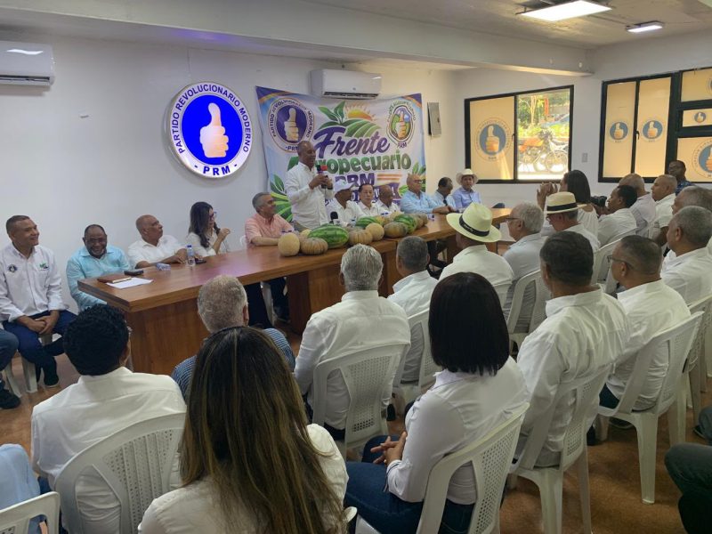 Frente Agropecuario del PRM reafirma respaldo a políticas del Gobierno en Santiago